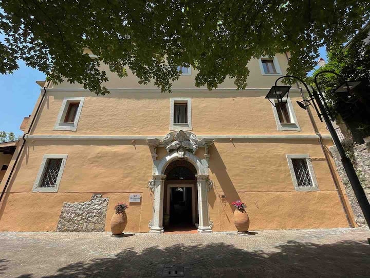 Dimora Storica "Villa Grancassa" - Pescasseroli