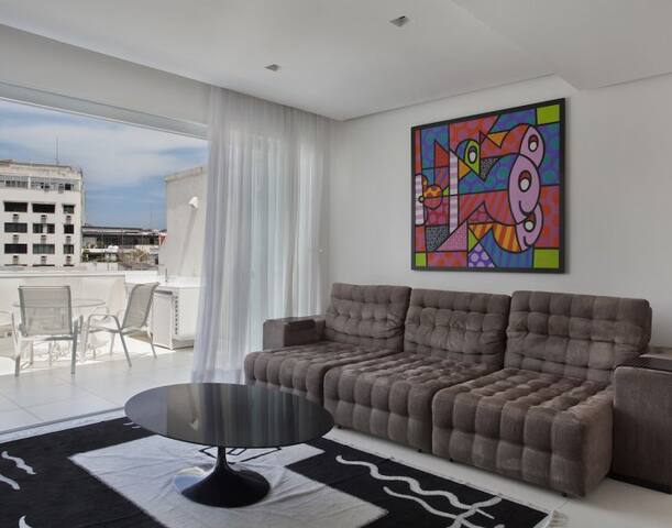 Ipanema penthouse near beach gallery image 2