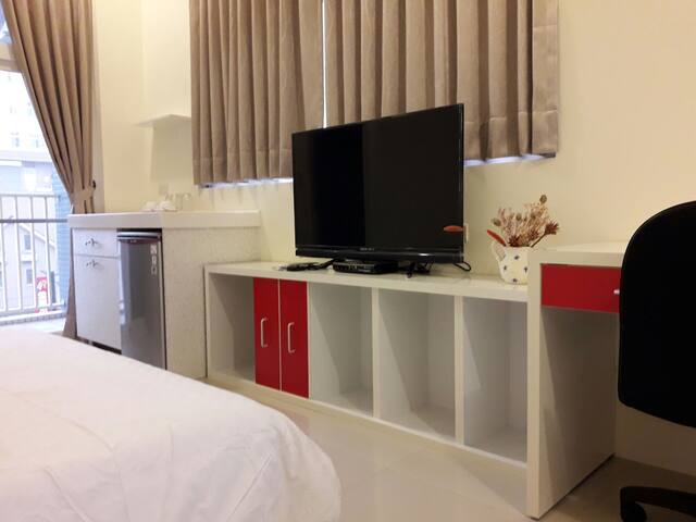 Fang's Vacation Rentals ~ Yilan Transfer Station, Train Station