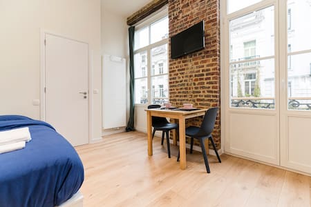 Cosy red-brick studio in the heart of Brussels