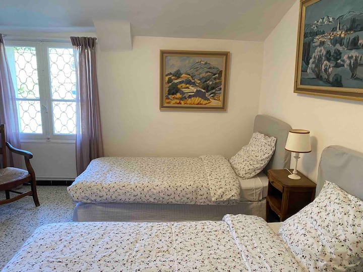 Ch 5, ghorofa ya 1, vitanda 2 90