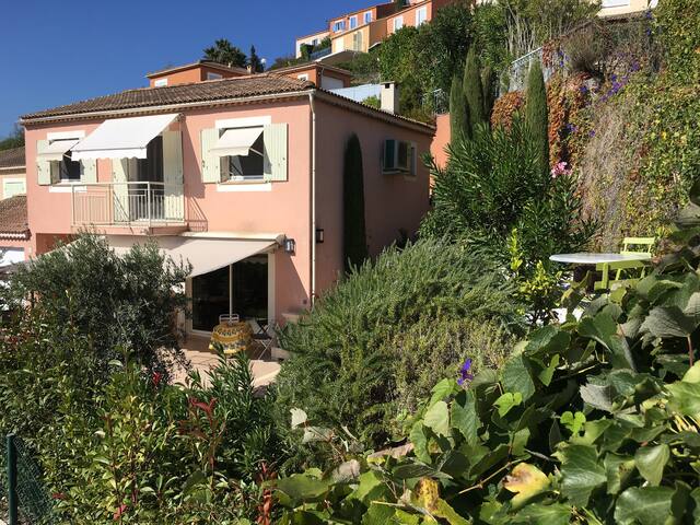 happy house location managed Airbnb listing 3
