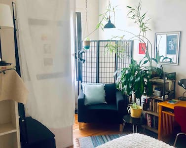 Private bedroom in beautiful loft apartment
