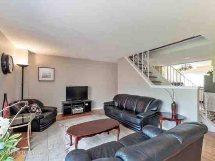 Mundelein Vacation Rentals & Homes Illinois, United States Airbnb