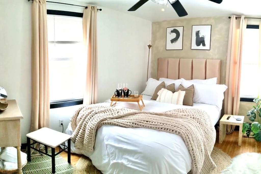 Hot tub Romantic space 20 min from Niagara Falls