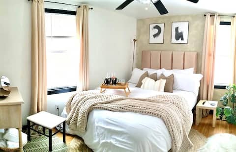 Hot tub relaxing space 20 min from Niagara Falls