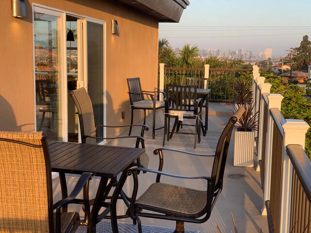 360 Degree City & Ocean Views gallery image 3