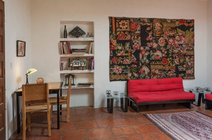 Casa de Barro. Beautiful Old Mexican House gallery image 3