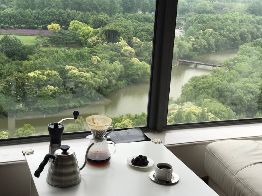 你喜欢咖啡吗?可以自己动手来一杯现磨手冲咖啡哦!