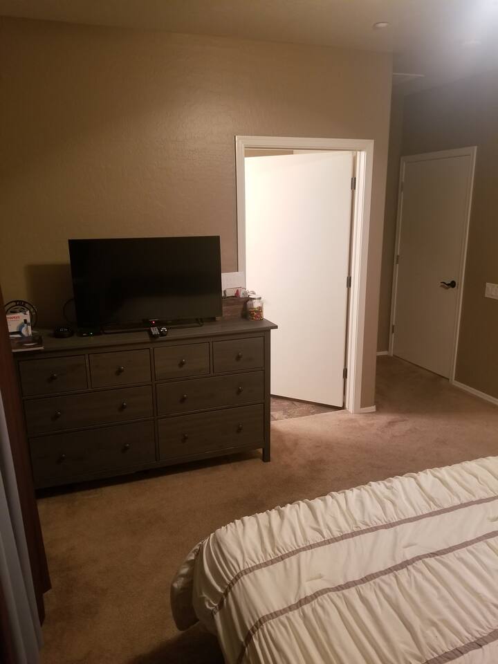 King Size Master Bedroom With Private Bathroom