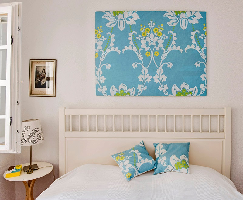 Uitzicht op de zogenaamde 'Witte Kamer' met slaapruimte voor 2 personen.