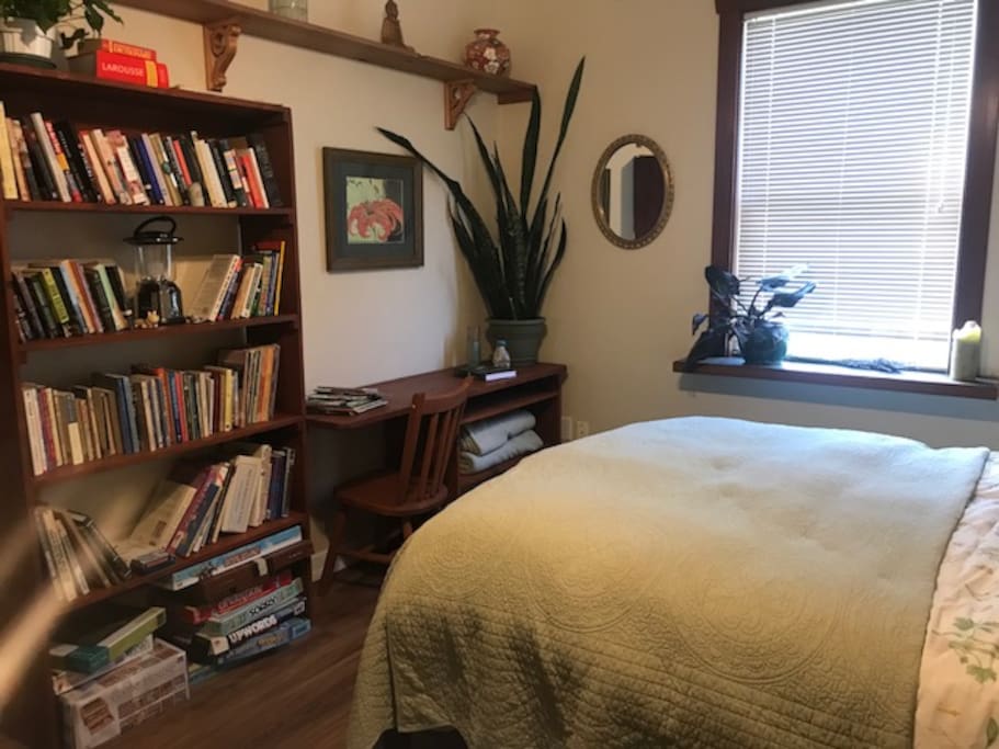 writing desk, books, games