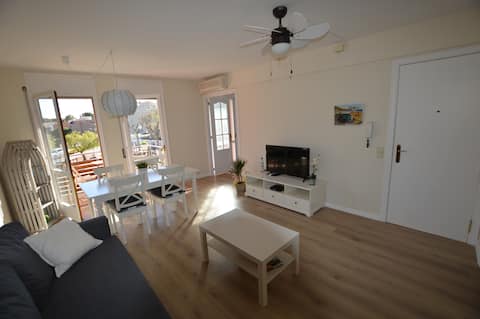 Cosy apartment by the sea