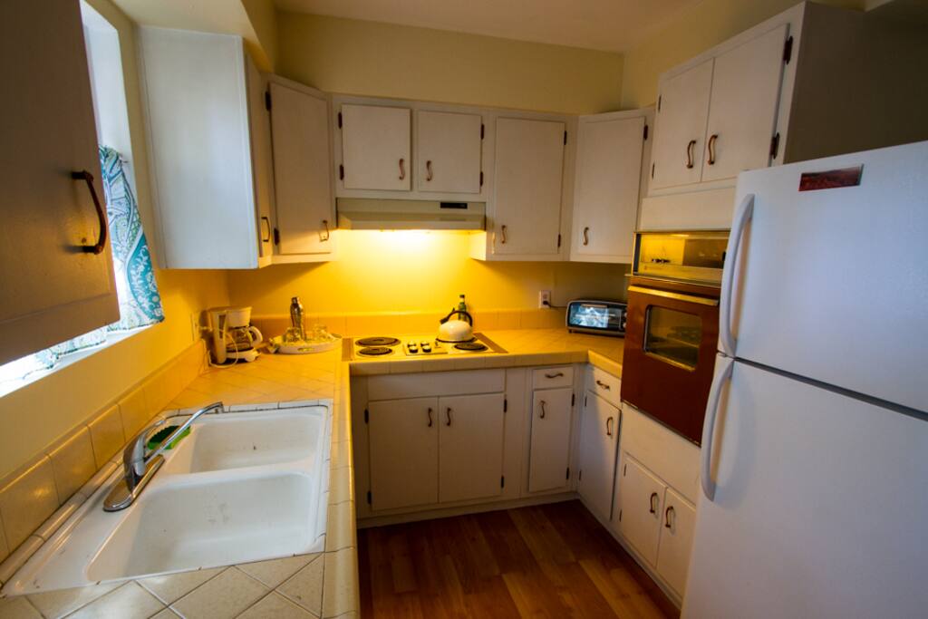 Retro chic kitchen. Yes, you my cook.