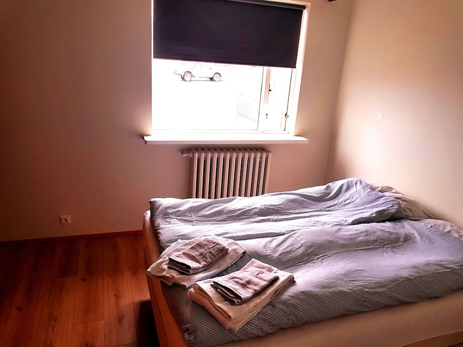 Master bedroom. Queen sized bed