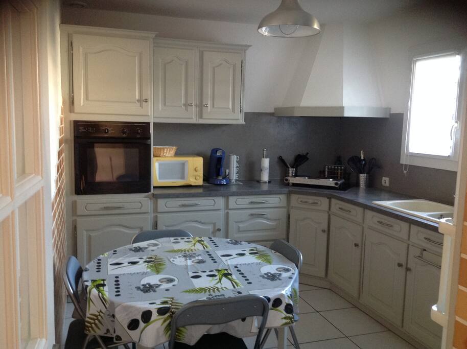 CUISINE EQUIPEE