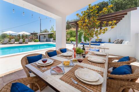 Spectacular Andalusian home away from home!