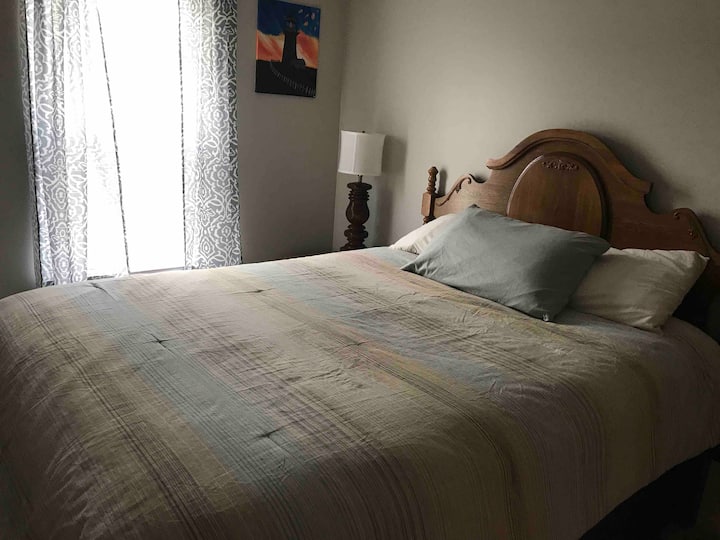 Dormitorio #1, parte superior de almohada queen (¡mi favorita!)