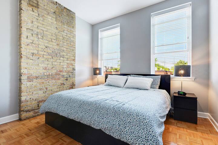 ❤︎ 1,800ft² Parking ⎜ Workspace ⎜ W/D ⎜Full Kitch gallery image 5