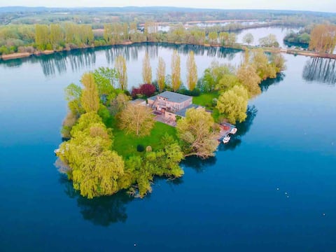 The Island in Oxfordshire