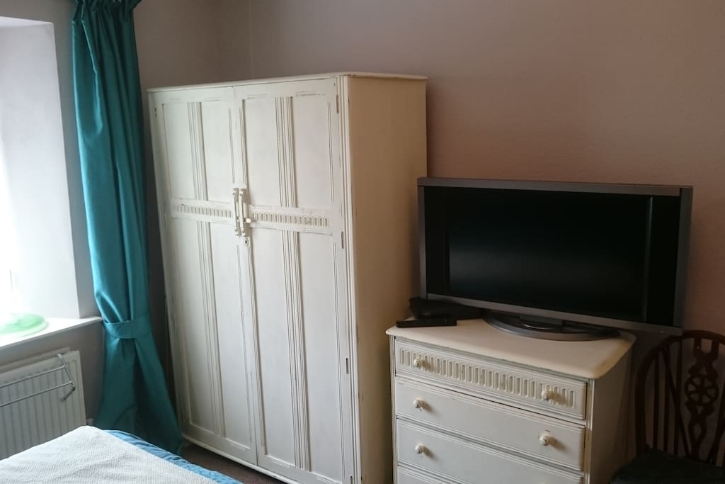 Empty cupboard for your things.