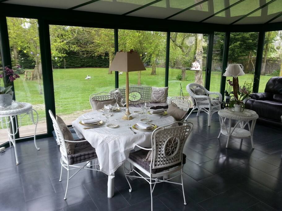 grande veranda donnant sur parc