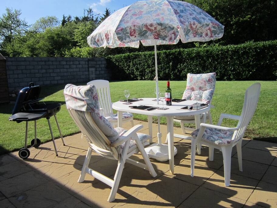 Enclosed Rear Garden with Patio