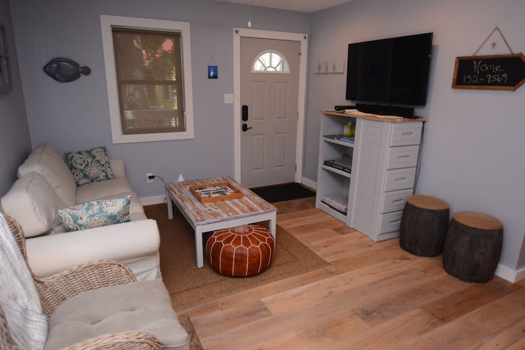 We have WiFi and HDTV, Netflix and Sling TV!