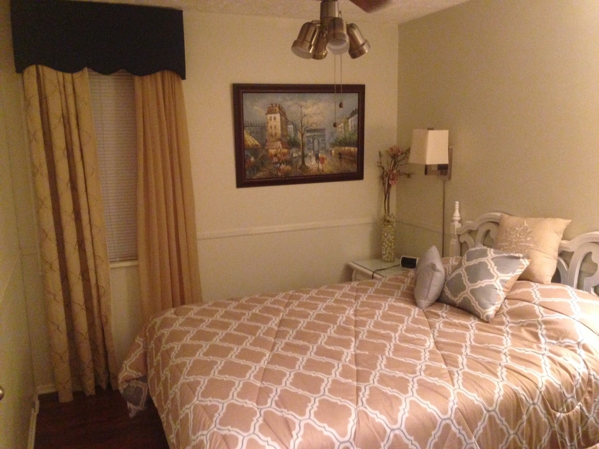 Chumba cha kulala cha Malkia #2