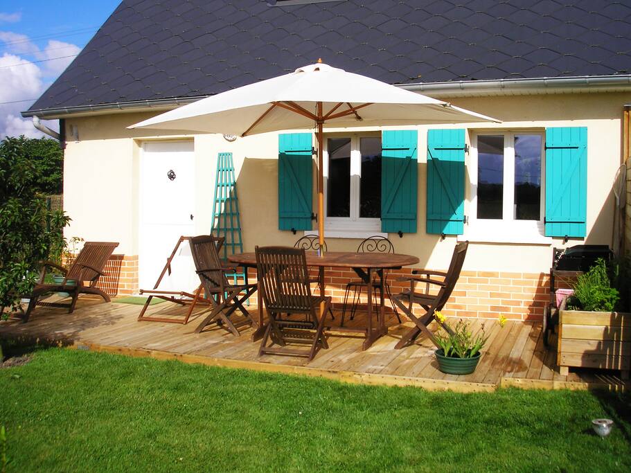 coin terrasse équipé d'un grill plancha