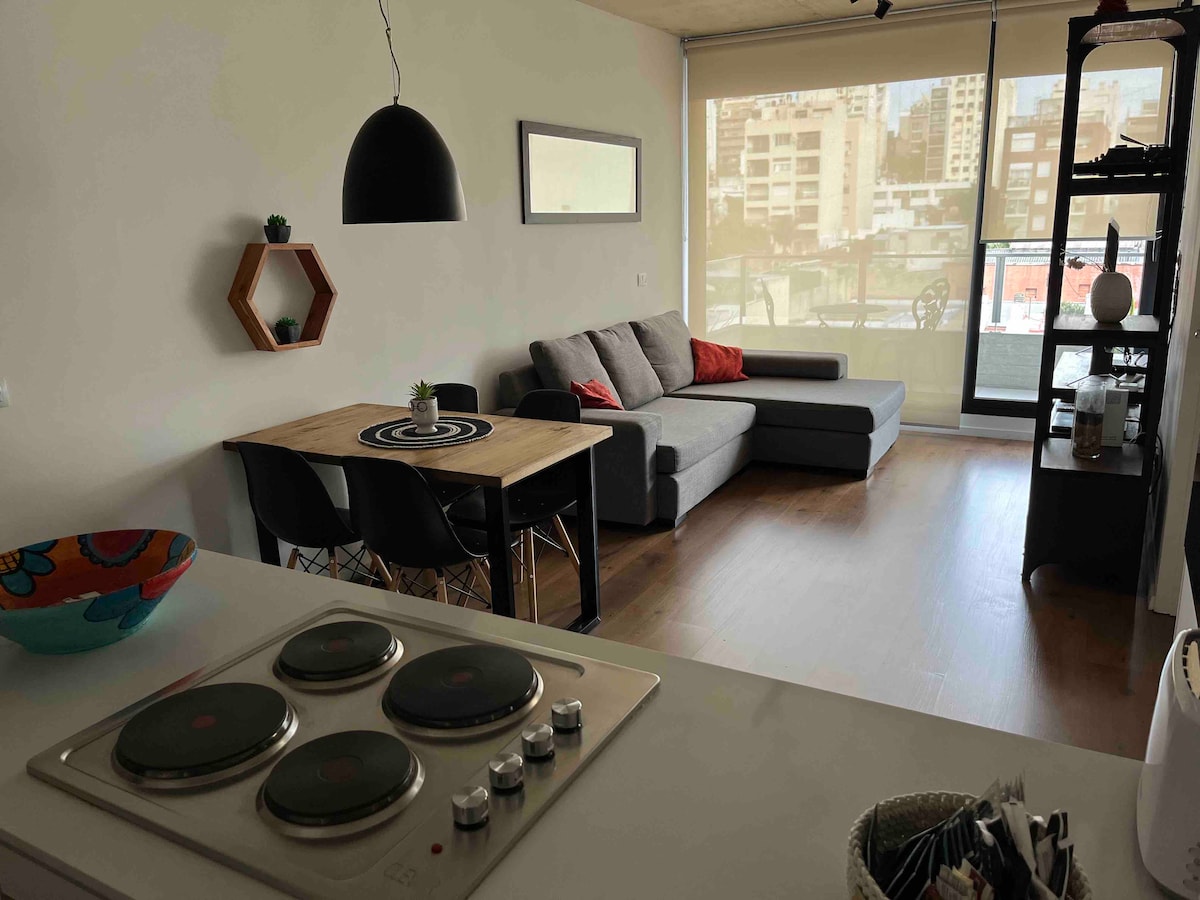 Popular Airbnb listing: Apartment with a garage, grill, and swimming pool. in Almagro