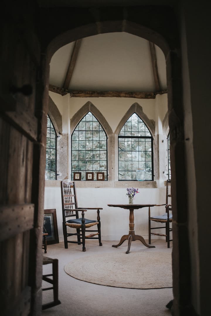 Historic Summerhouse On Private Country Estate - Worcestershire