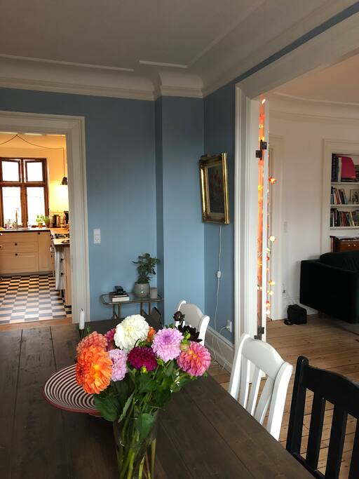 DiningRoom2
