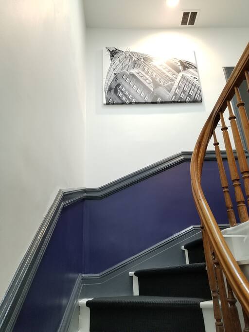 Shared foyer & staircase