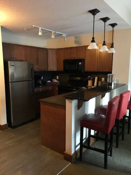 Kitchen with breakfast bar
