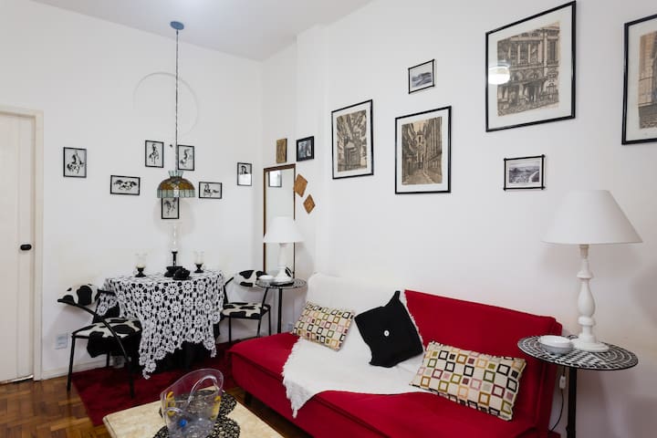 Apto ótimo ponto Copacabana! Aconchegante e lindo!