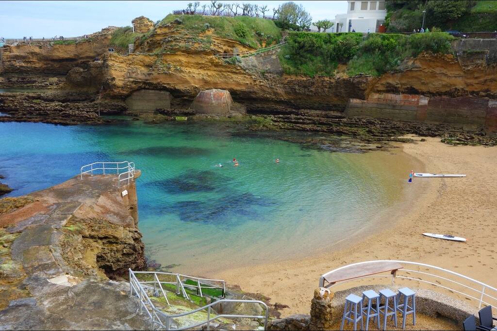 La plage du Port Vieux...à quelques mètres du Loft.