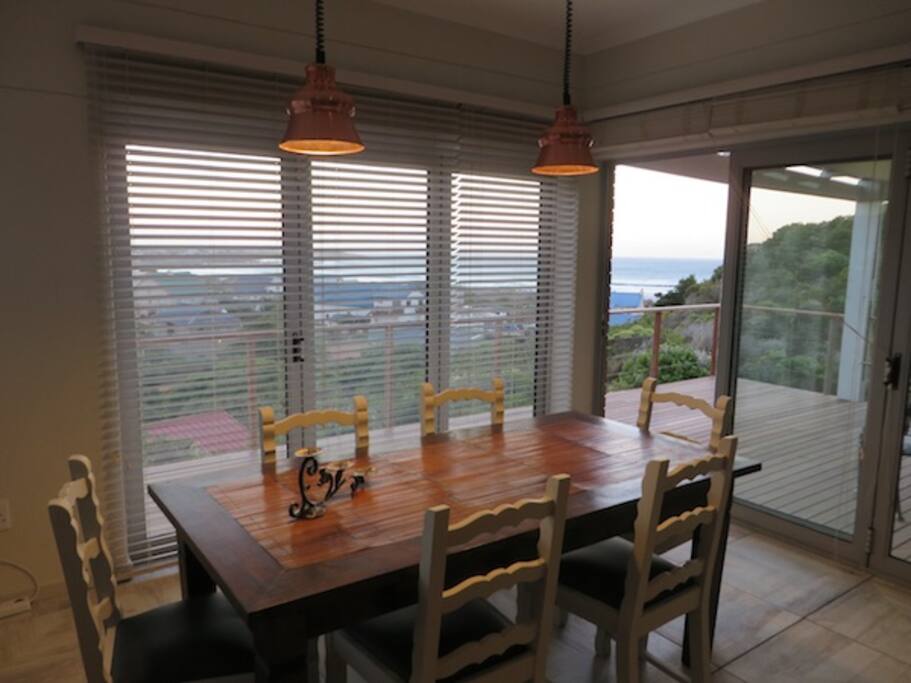 diningroom area