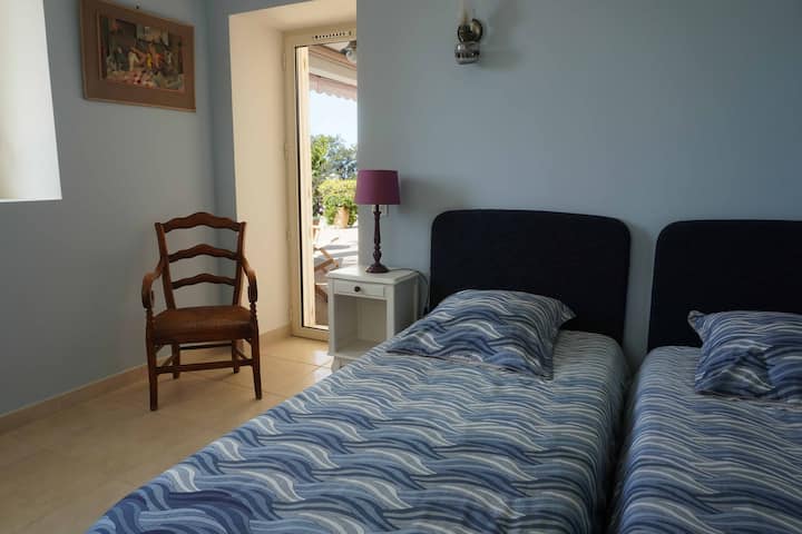 Директен пристап до покриената тераса.