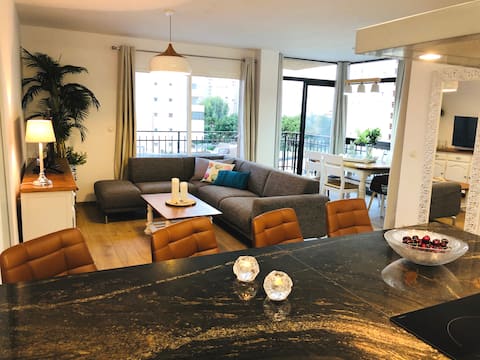 Top performing Airbnb: Playamar, moderno apartamento familiar. in Torremolinos