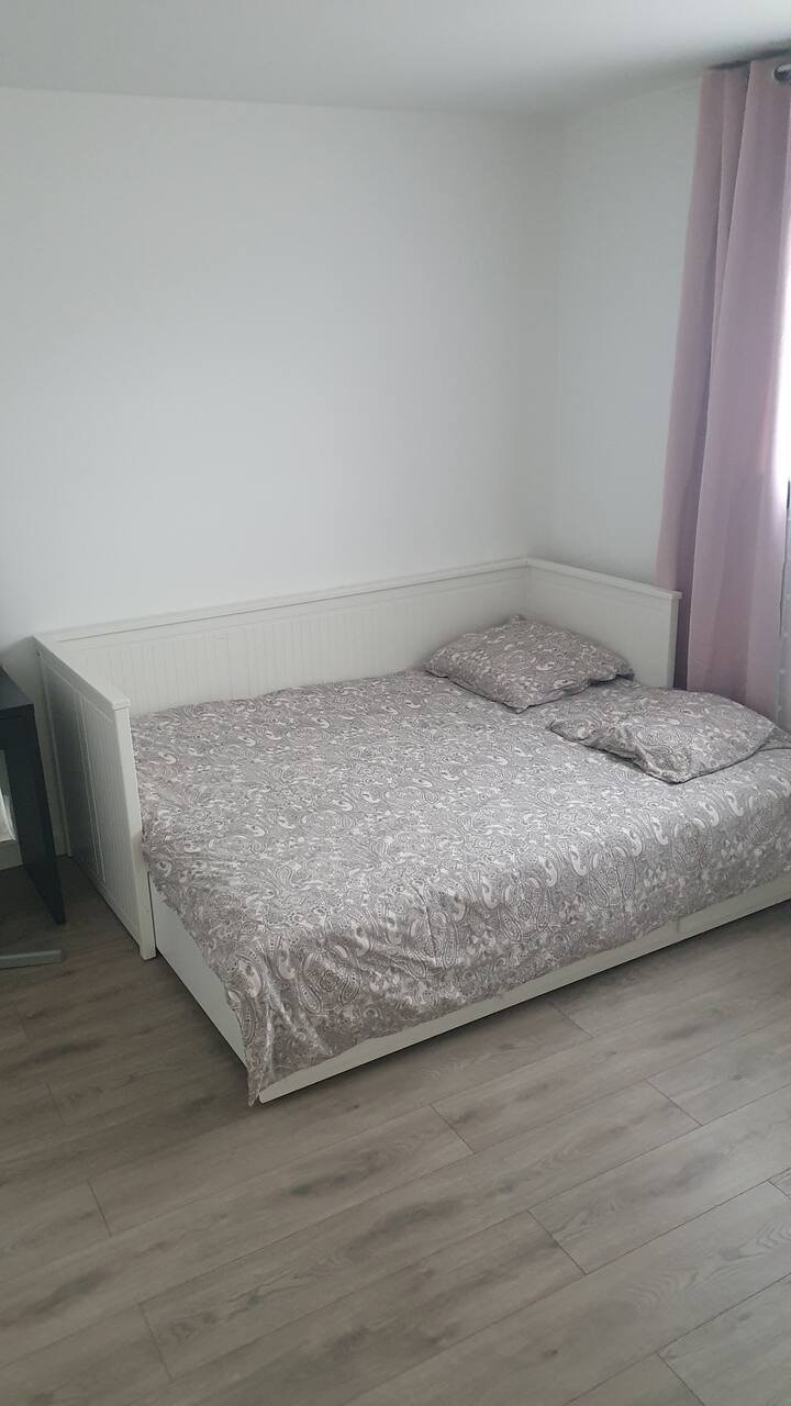 غرفة النوم 1