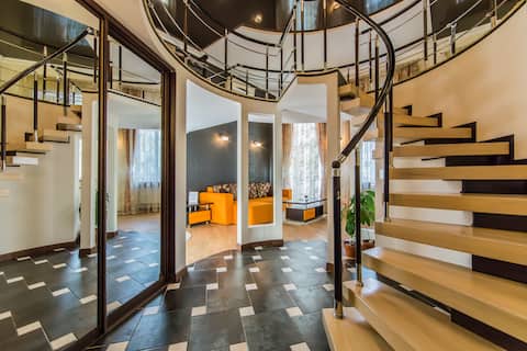 Роскошная двухуровневая квартира, ул.Михайловская