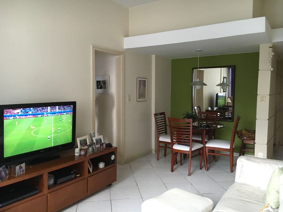 Tv set with cable