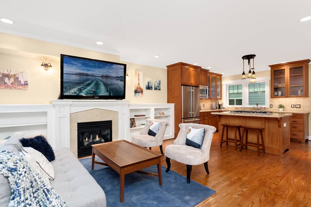 Open great room for living, dining