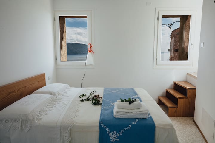 DOUBLE ROOM3