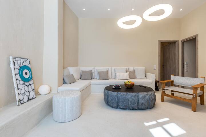 Afroessa Cave Kimolos gallery image 2