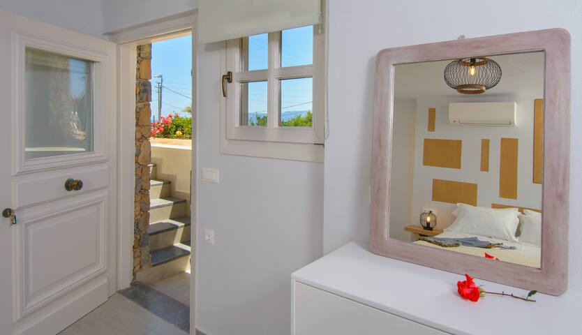 Villa Enigma – 3 bedroom villa with a private pool gallery image 5