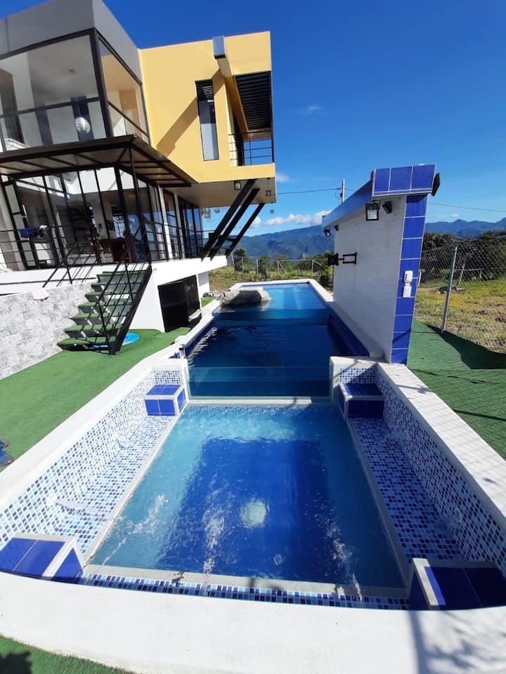 Linda Casa, Ideal Para Descansar Y Compartir - Anapoima