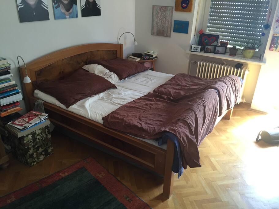 Schlafzimmer 1