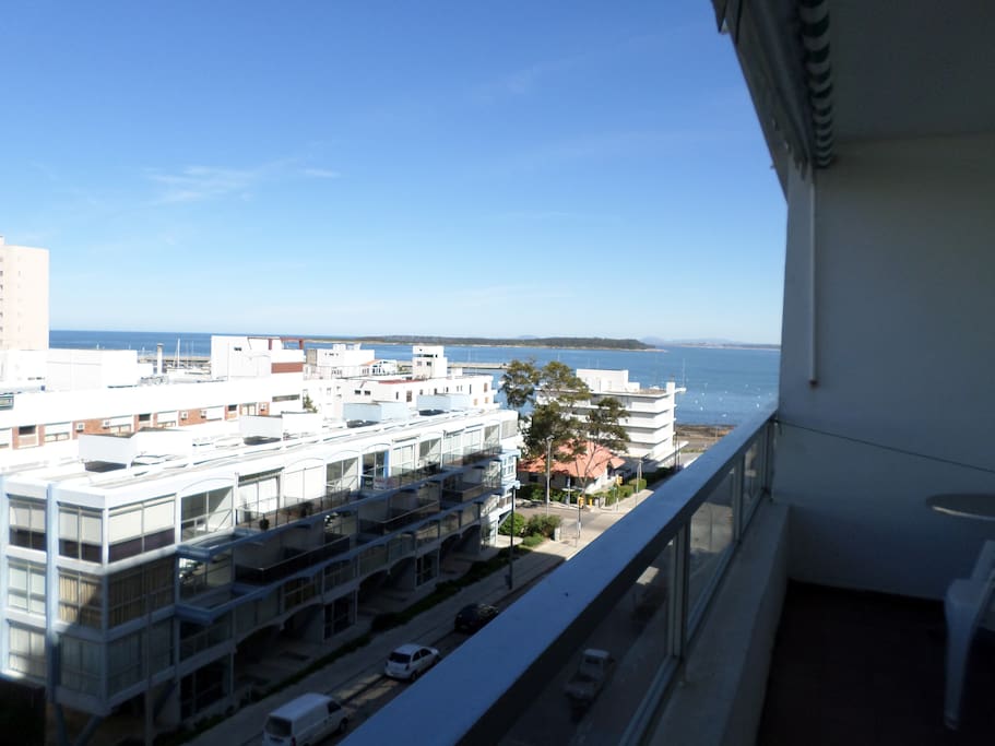 Vista del balcón hacia la playa Mansa